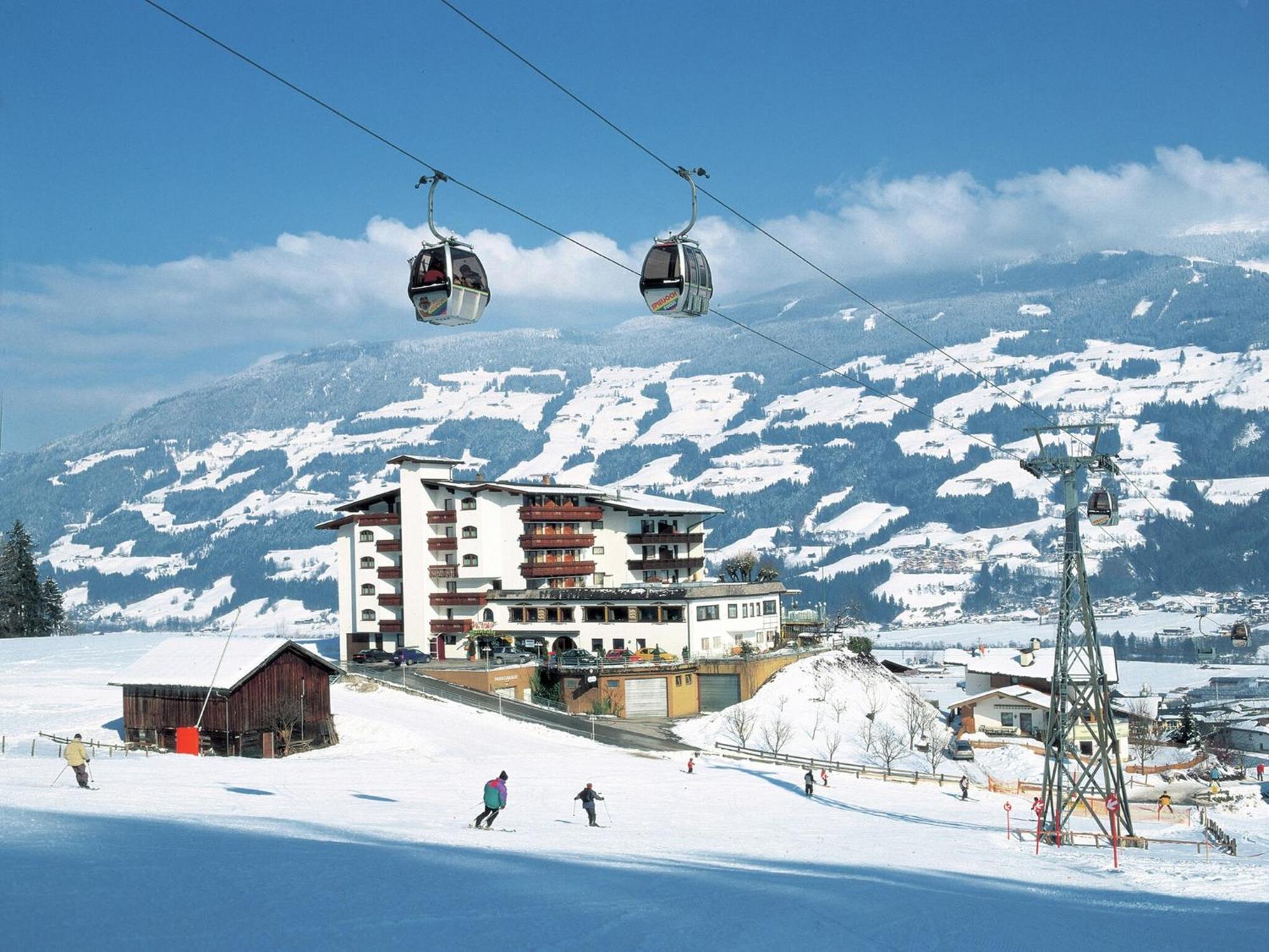 Spacious Apartment In Uderns Near Ski Area Exterior foto